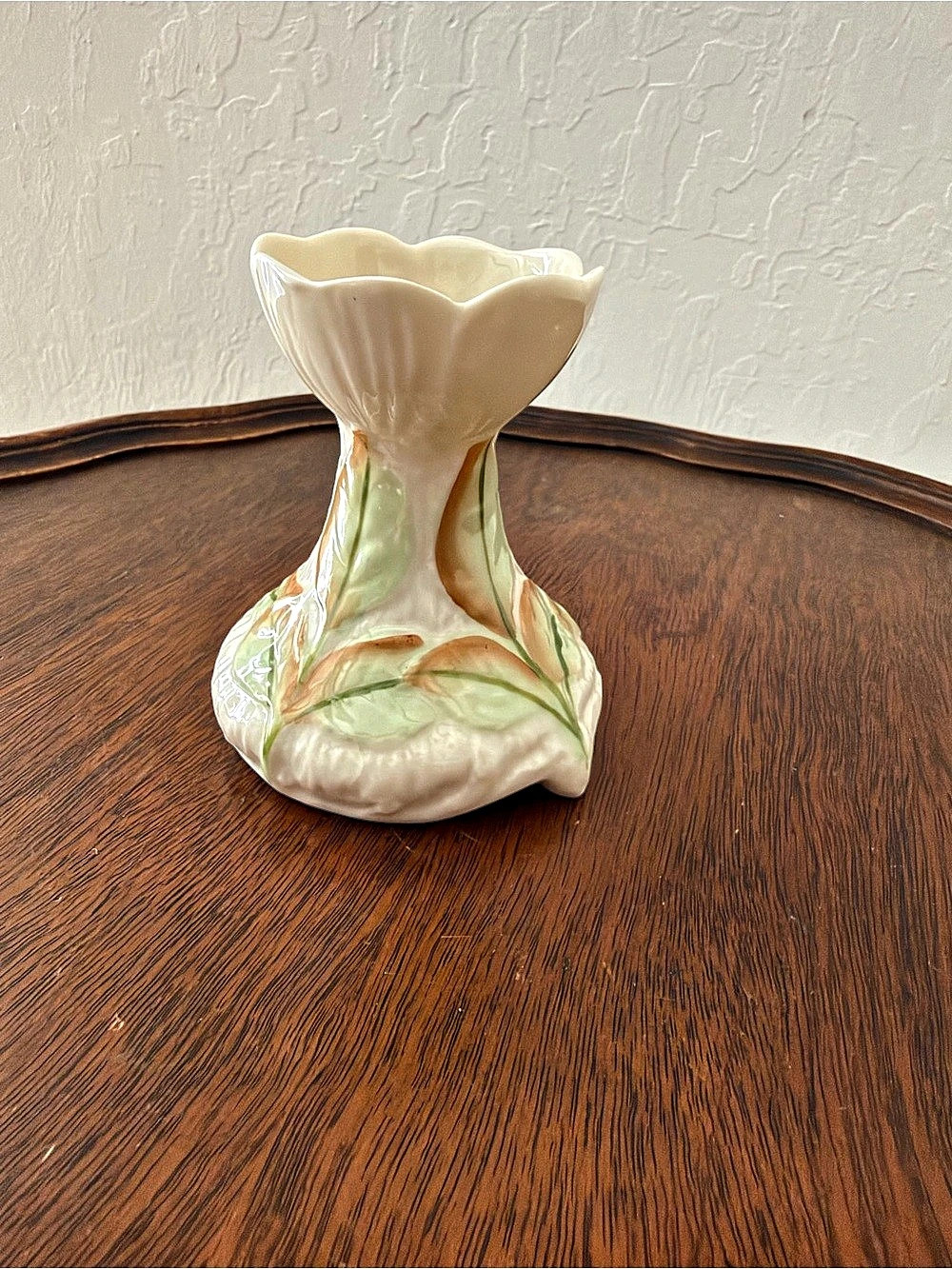 Belleek Leaf Candle Holder in Cream & Green